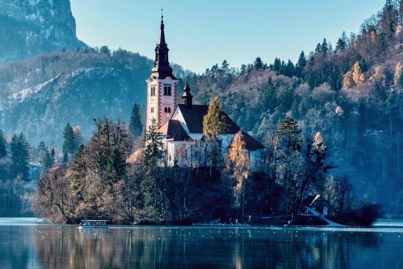 Apply Slovenia visa from Dubai